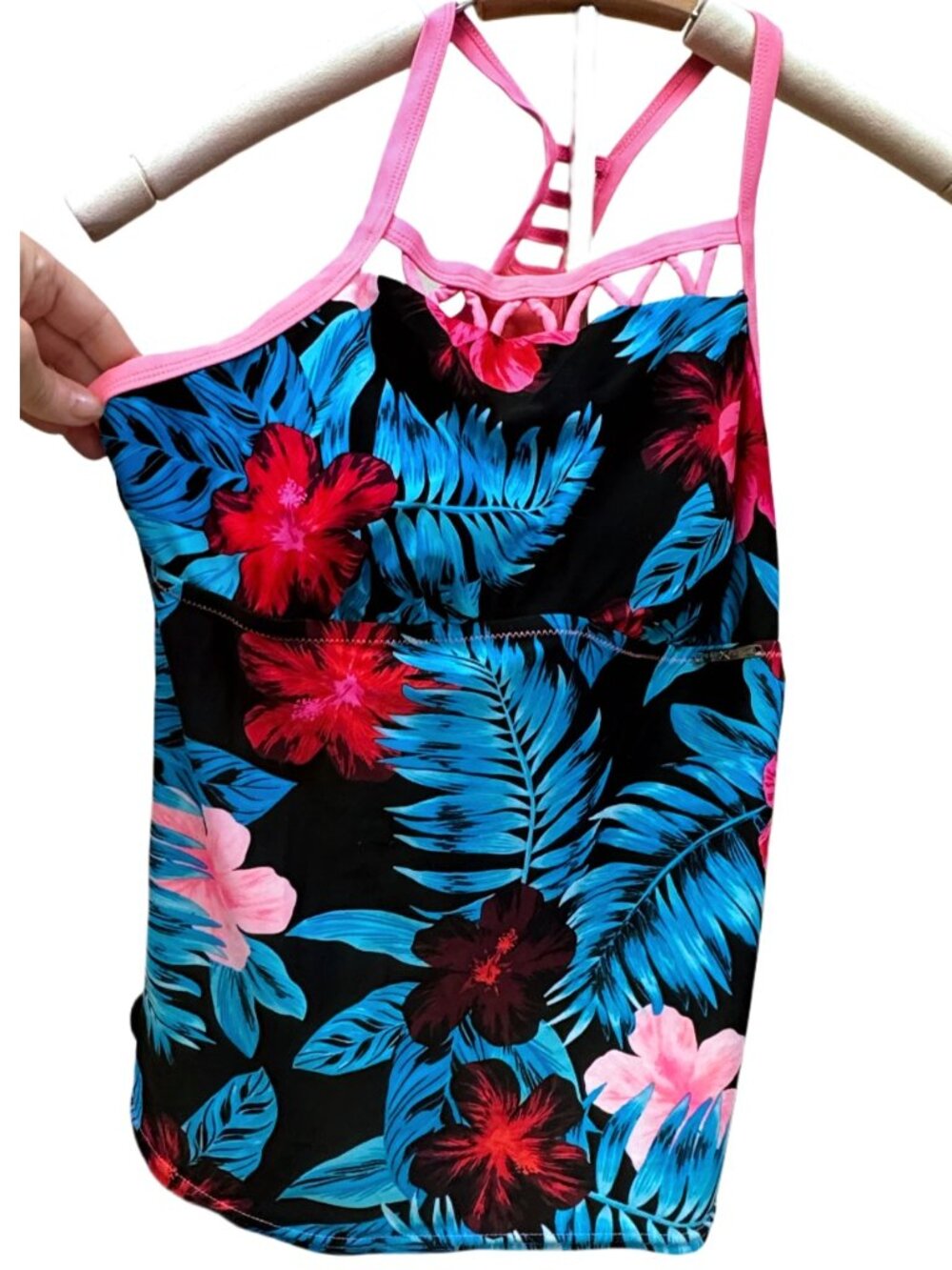 Zero Posur Vivid Floral Takini Swim Top Athletic Molded Cups Swimwear Bikini Top